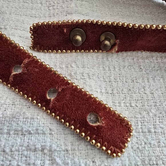 Emmanuel - Vintage Suede Maroon Belt w/ Gold Ball Edging & Crown/Sunburst Design - Picture 3 of 9